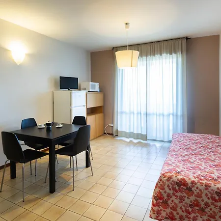 Apartament Riviera *