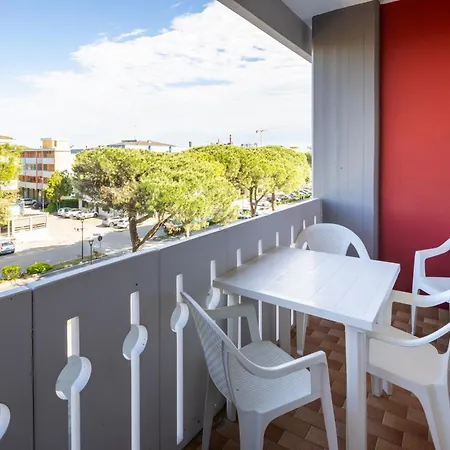 Apartament Riviera *